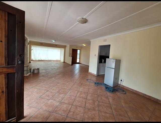 3 BEDROOM HOUSE FOR SALE IN RENSBURG